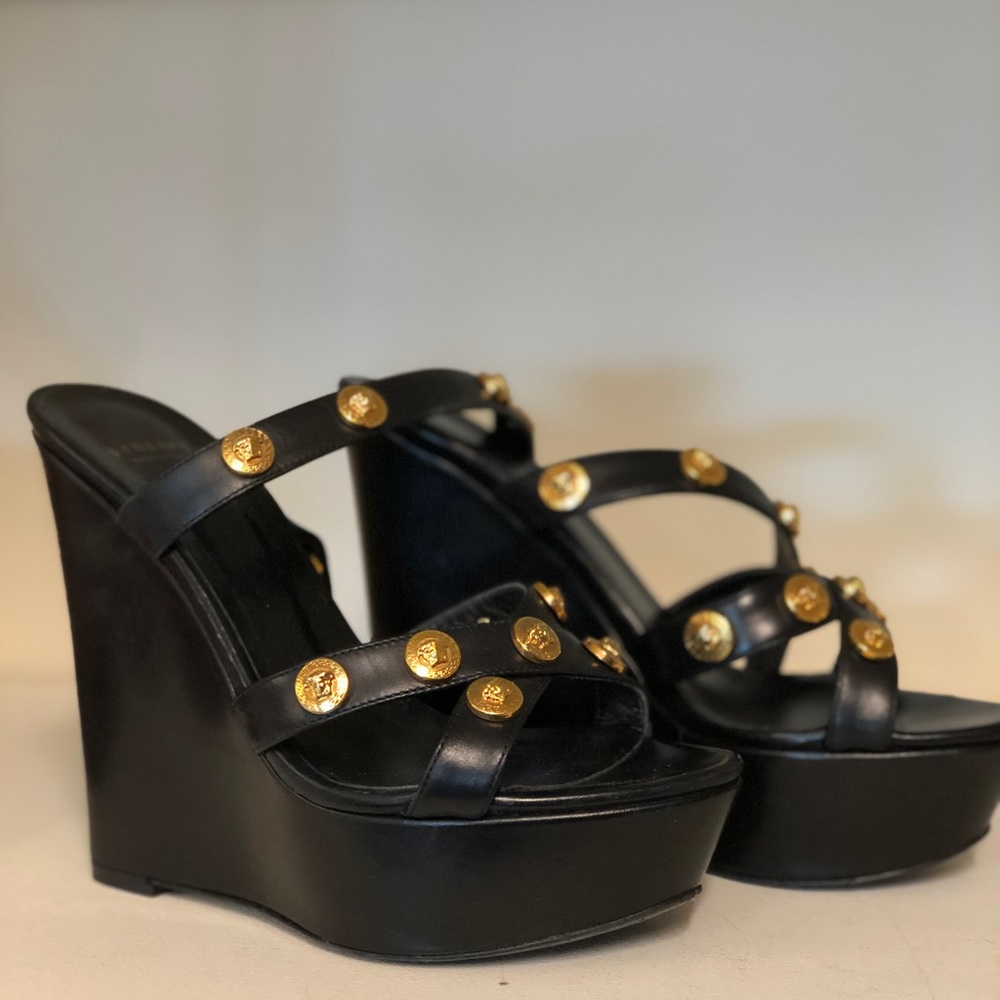 💯Authentic Versace wedge